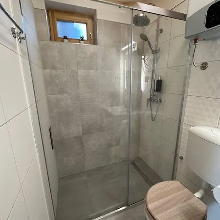 Topart Nyaralo Апартаменты Шарошпатак